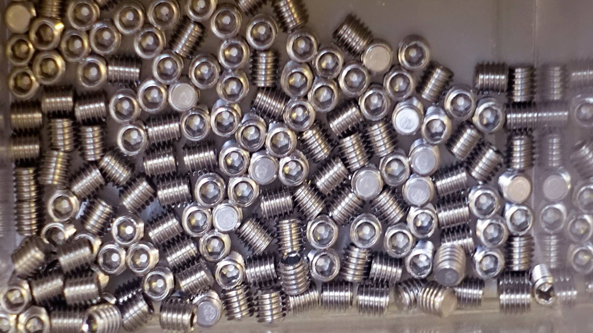 POST-04-FERRAGENS-CARVALHO-PARAFUSOS-ALLEN